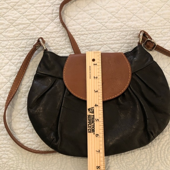 Italian black and brown leather crossbody saddle bag purse. - Picture 9 of 10